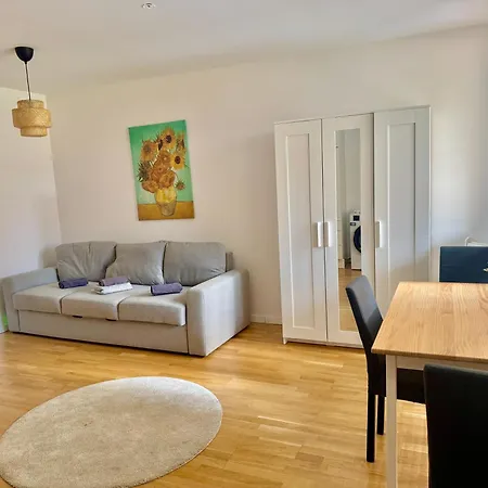 Stylish Near Vienna Apartman