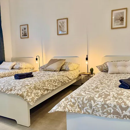 Stylish Near Vienna Apartman *
